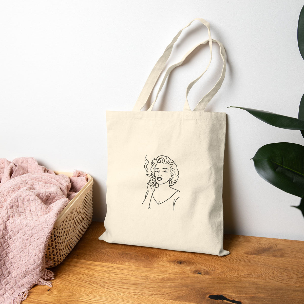 The marilyn Tote